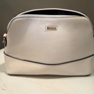 ELIM&PAUL Cream Dome‎ Crossbody Bag Gold Tone Logo Accent